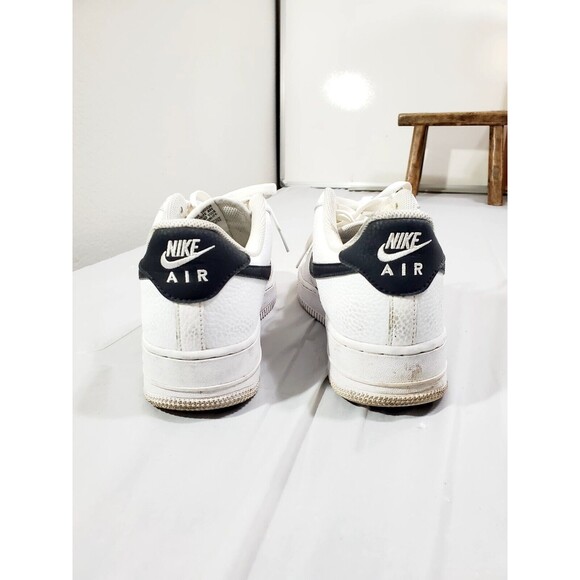 Size 9 Nike Air Force 1'07 Casual Basketball Sneaker Shoe White Black CT2302-100 - Picture 8 of 15
